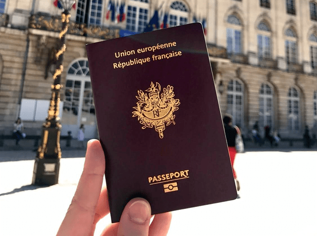 Паспорт Франции